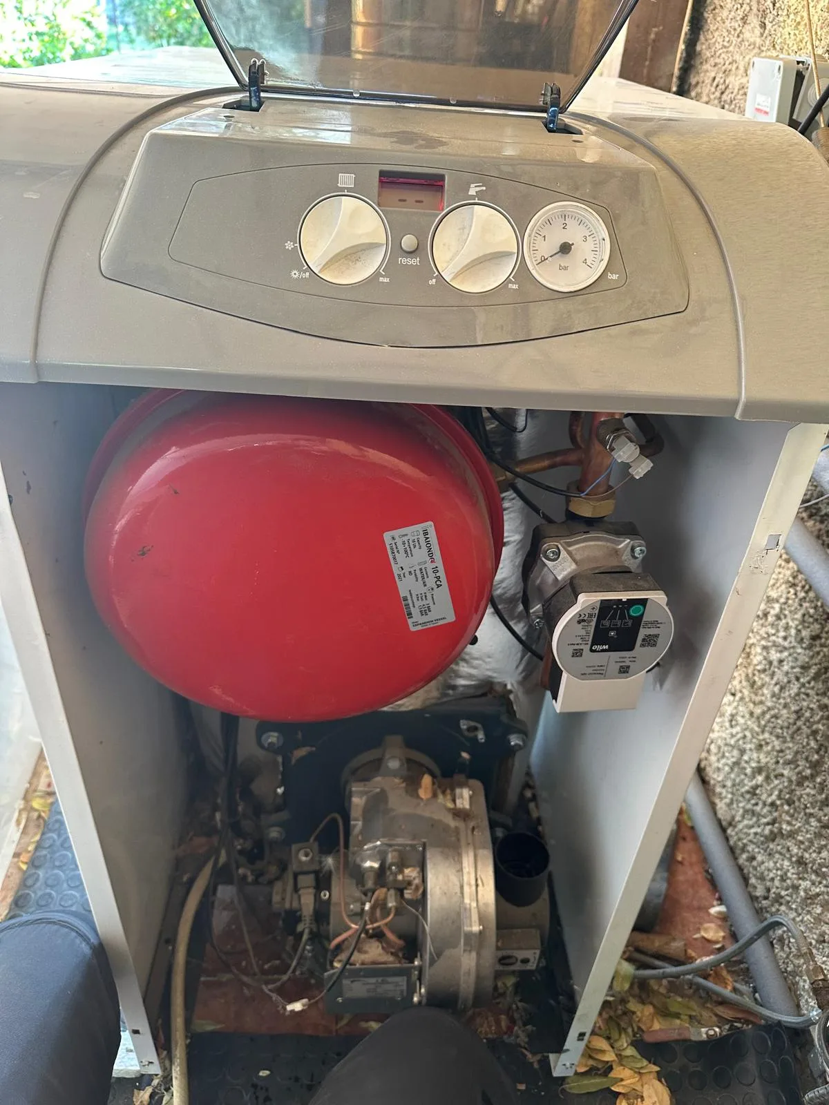 Revisión completa de caldera de gasoil en Madrid